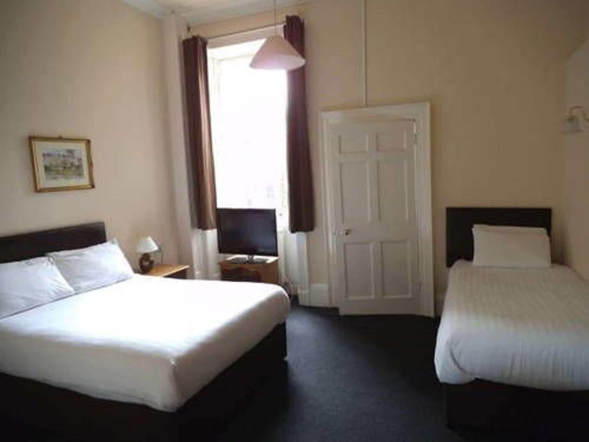 Parade Park Accommodation Бат Экстерьер фото