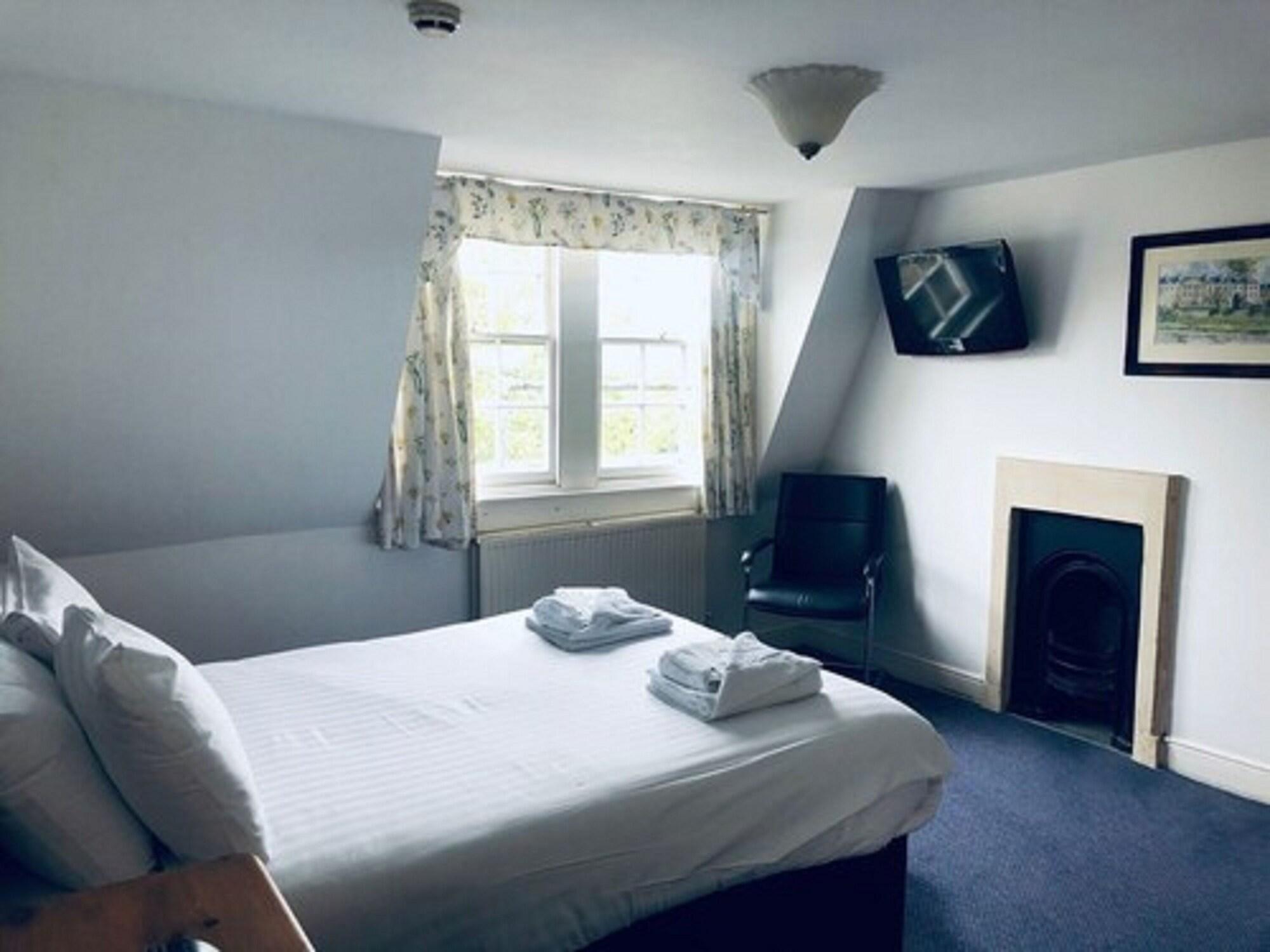 Parade Park Accommodation Бат Экстерьер фото